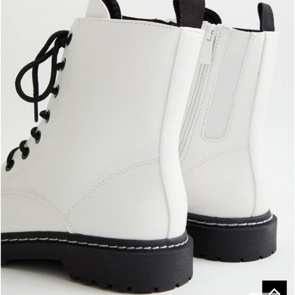 Torrid Size 10 "Stevie" White Chunky Combat Boot Black Sole & Black Laces NIB - Picture 4 of 14